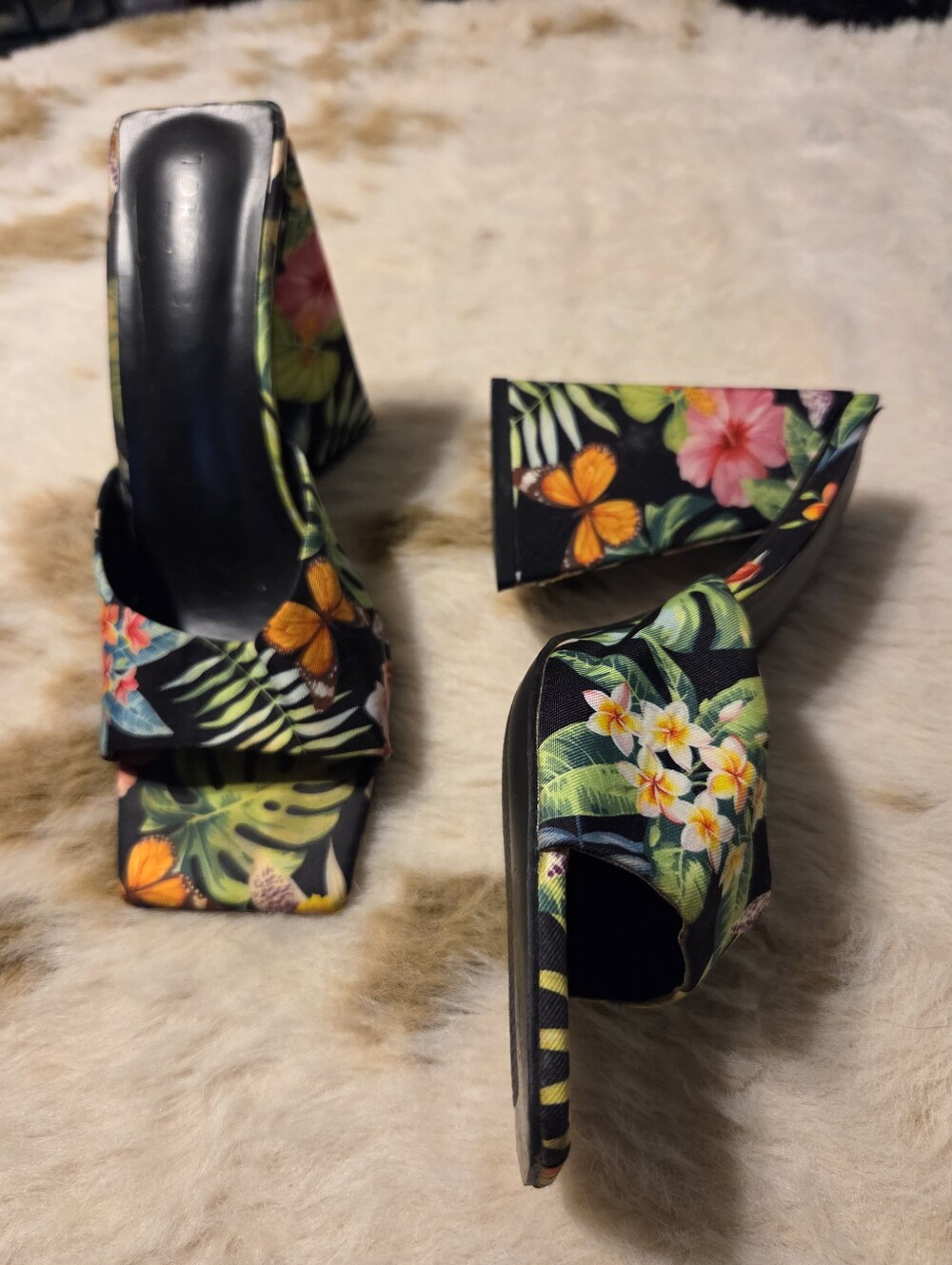 Torgeis Paradise Tropical Print Block Heel Sandal Sz 9